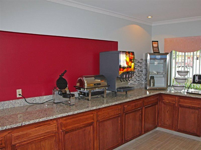 Fairview Inn & Suites Mobile Buitenkant foto