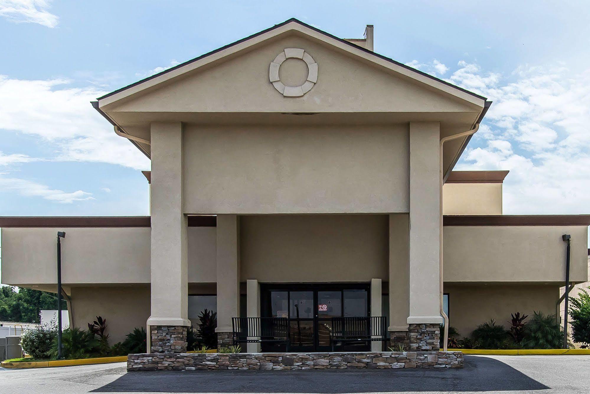 Fairview Inn & Suites Mobile Buitenkant foto